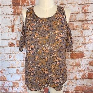 Xhilaration Flowy cold shoulder tiny floral print mauve purple top shirt medium